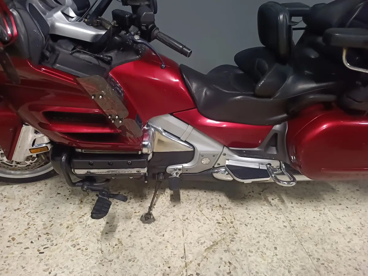 Honda Goldwing GL1800 – 2003 (Touring Premium)