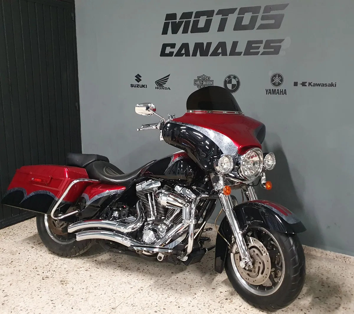 Harley-Davidson Electra Glide Classic Rockford – 2006 (Audio Premium)