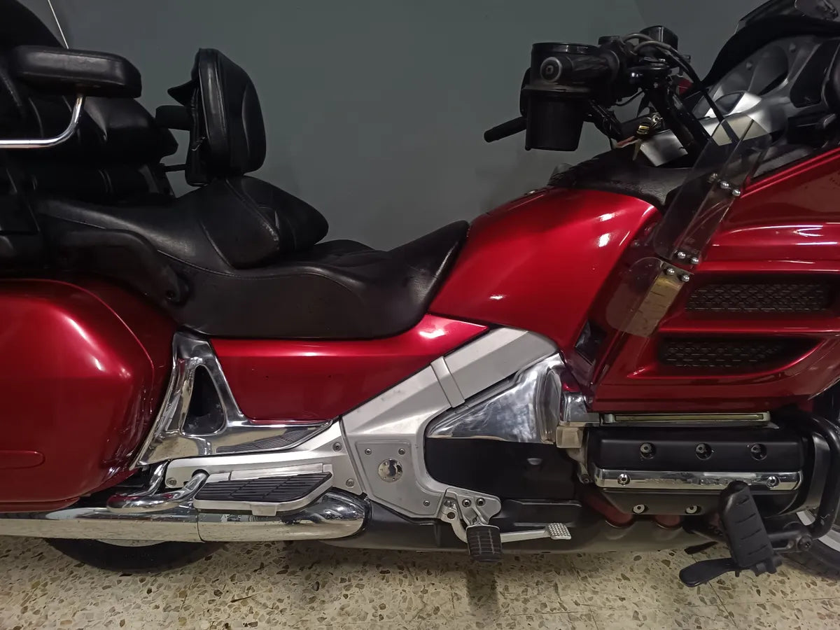 Honda Goldwing GL1800 – 2003 (Touring Premium)