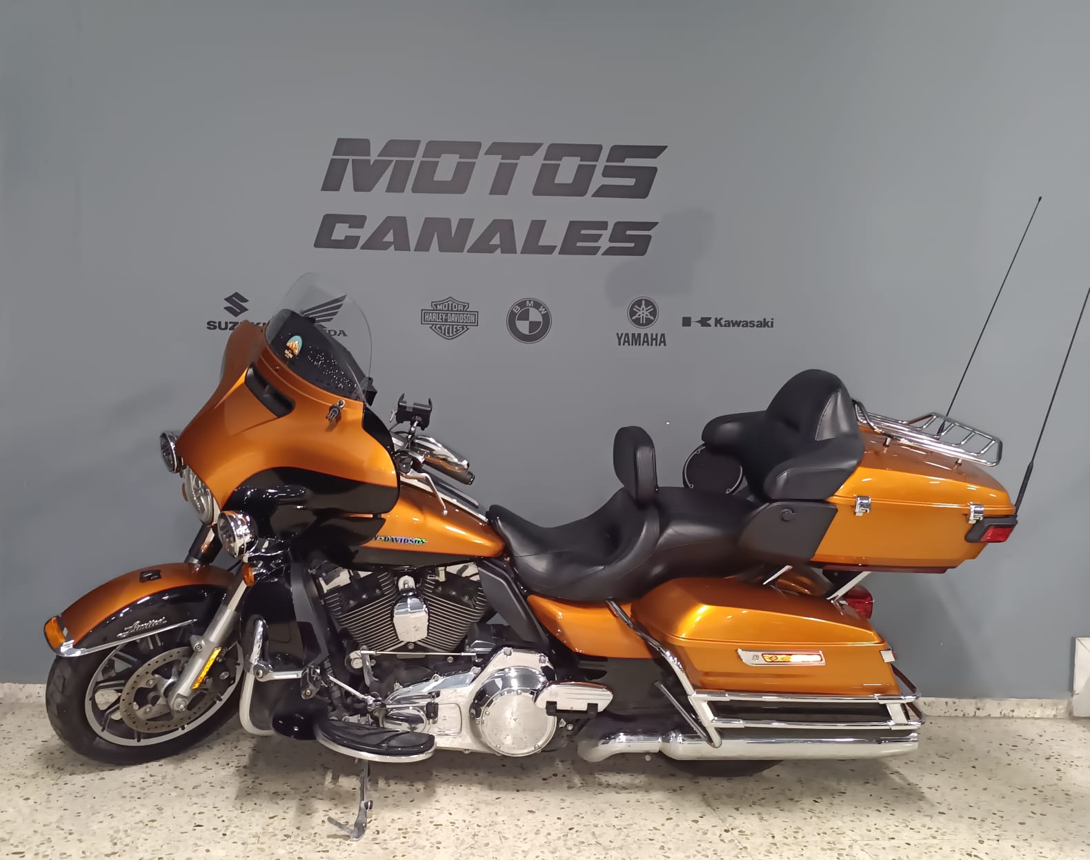 Harley Davidson FLHTK UltraLimited 1700c.c. Año 2016