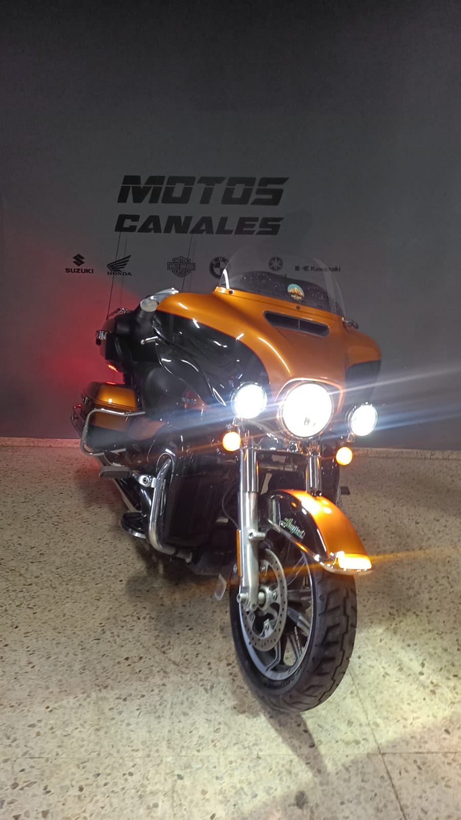 Harley Davidson FLHTK UltraLimited 1700c.c. Año 2016